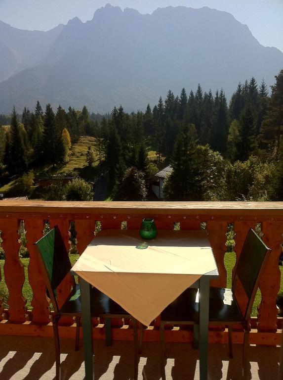 Baeckeralm - B&B 16 + Mittenwald Pokoj fotografie